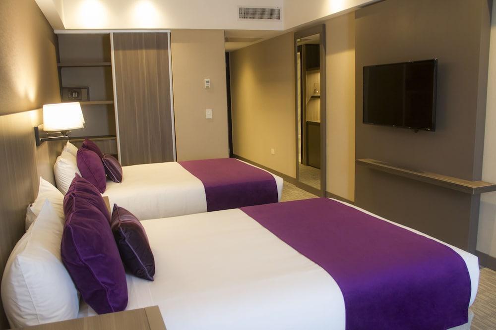 Hotel Land Plaza La Plata Esterno foto