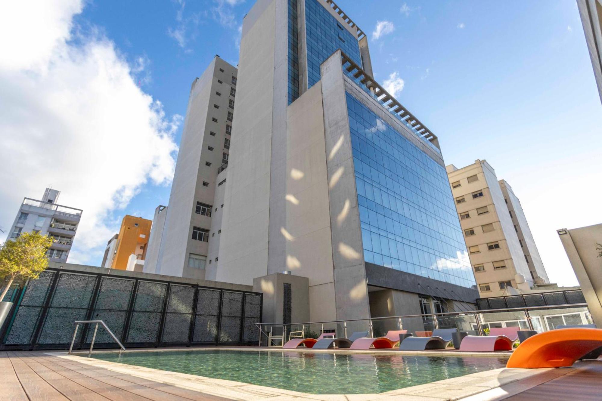 Hotel Land Plaza La Plata Esterno foto